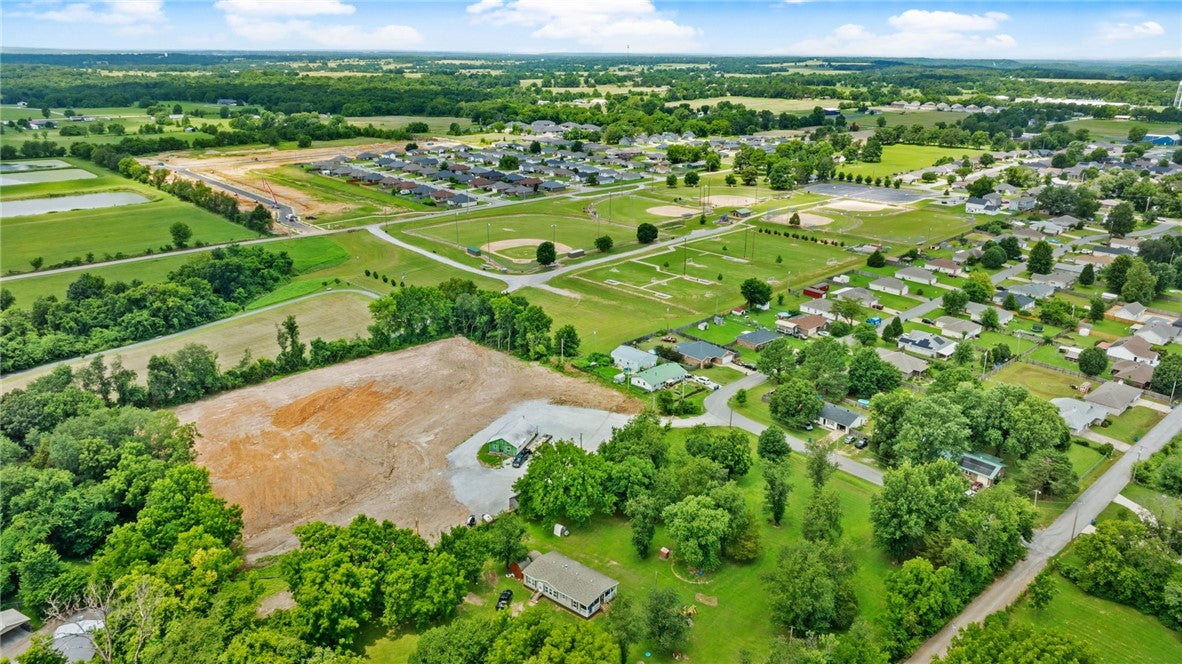 Meadowmere Ln, Gravette, AR 72736