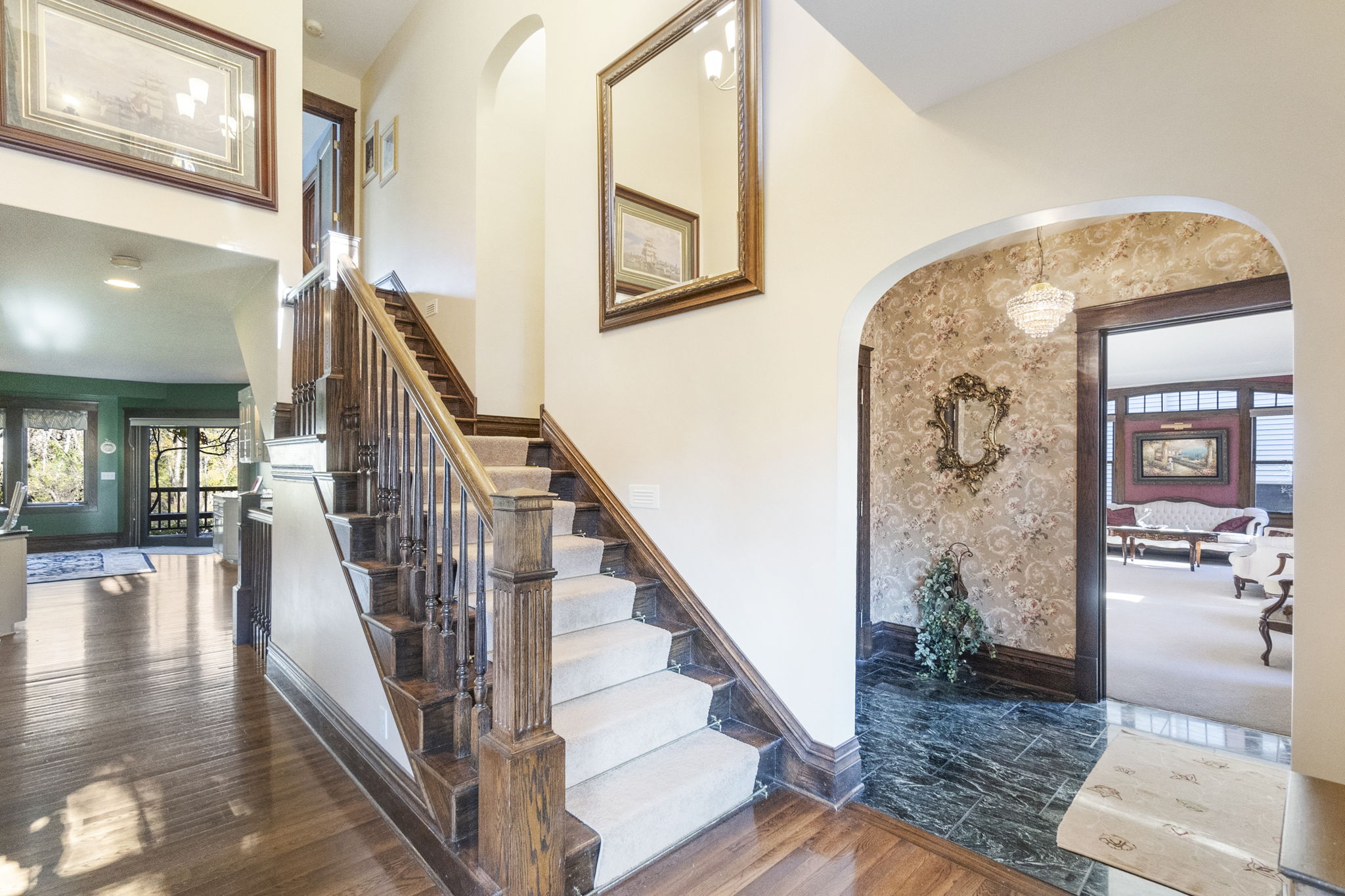 Mason City, Iowa, 50401, United States, 5 Bedrooms Bedrooms, ,3 BathroomsBathrooms,Residential,For Sale,1974101