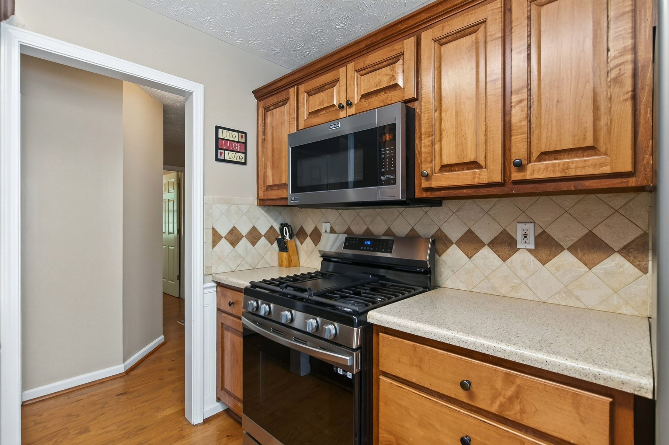  Charming Home on an Expansive 2.8+/- Acre Corner Lot - 物件實景