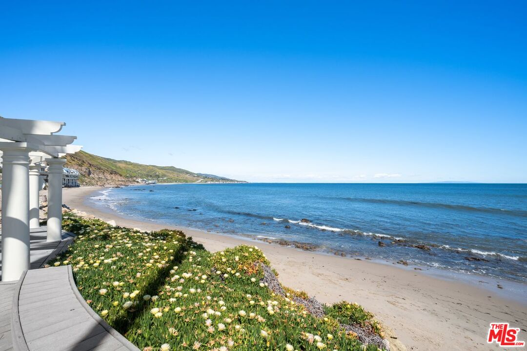 Malibu, California, 90265, United States, 1 Bedroom Bedrooms, ,1 BathroomBathrooms,Residential,For Sale,1840451