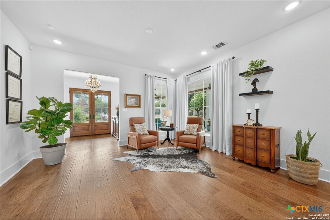 San Antonio, Texas, 78204, United States, 4 Bedrooms Bedrooms, ,4 BathroomsBathrooms,Residential,For Sale,1989633