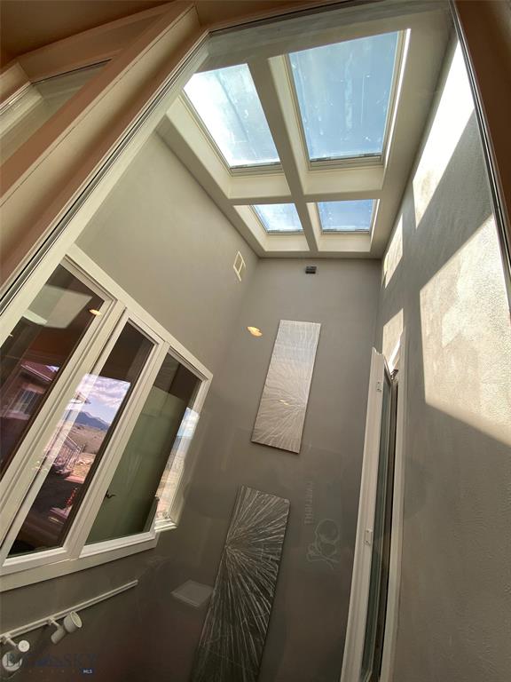 Butte, Montana, 59701, United States, 6 Bedrooms Bedrooms, ,6 BathroomsBathrooms,Residential,For Sale,1981460