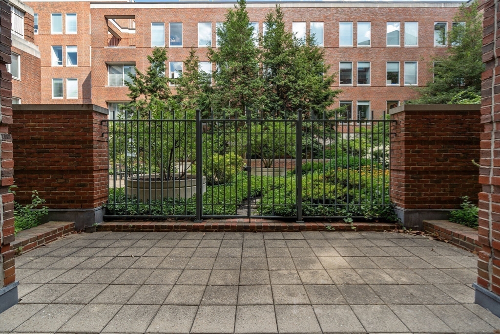 Cambridge, Massachusetts, 02138, United States, 1 Bedroom Bedrooms, ,1 BathroomBathrooms,Residential,For Sale,1883124