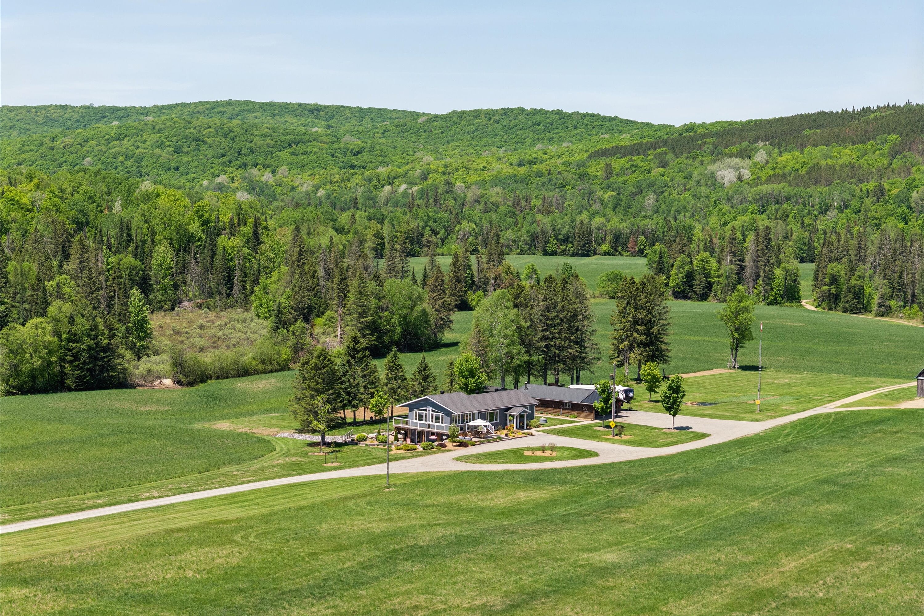  Luxury Lakefront Estate - 物件實景