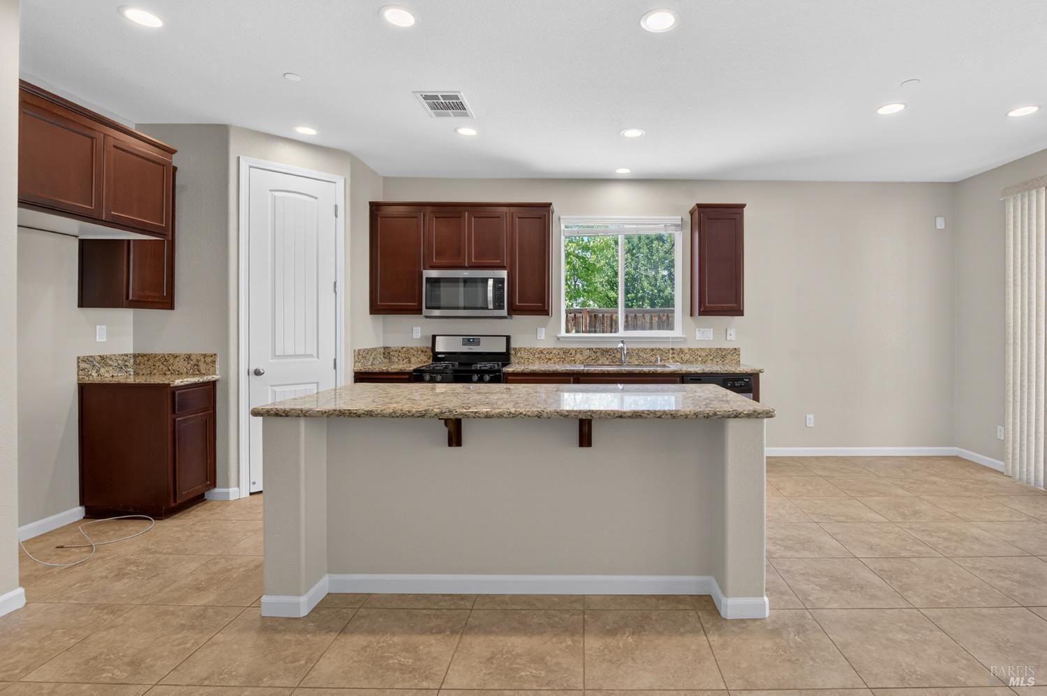 Fairfield, California, 94533, United States, 4 Bedrooms Bedrooms, ,3 BathroomsBathrooms,Residential,For Sale,2034470