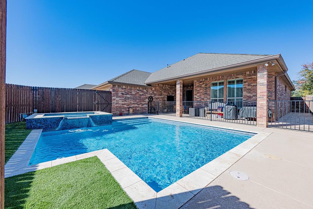 Midland, Texas, 79707, United States, 4 Bedrooms Bedrooms, ,3 BathroomsBathrooms,Residential,For Sale,1989099