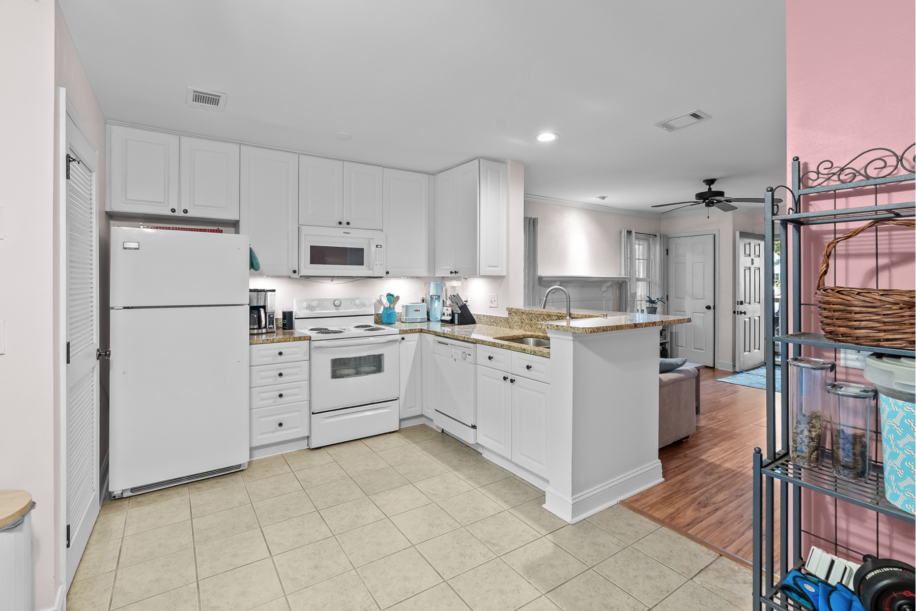  1351 Cassidy Court Unit B, Mount Pleasant - 物件實景