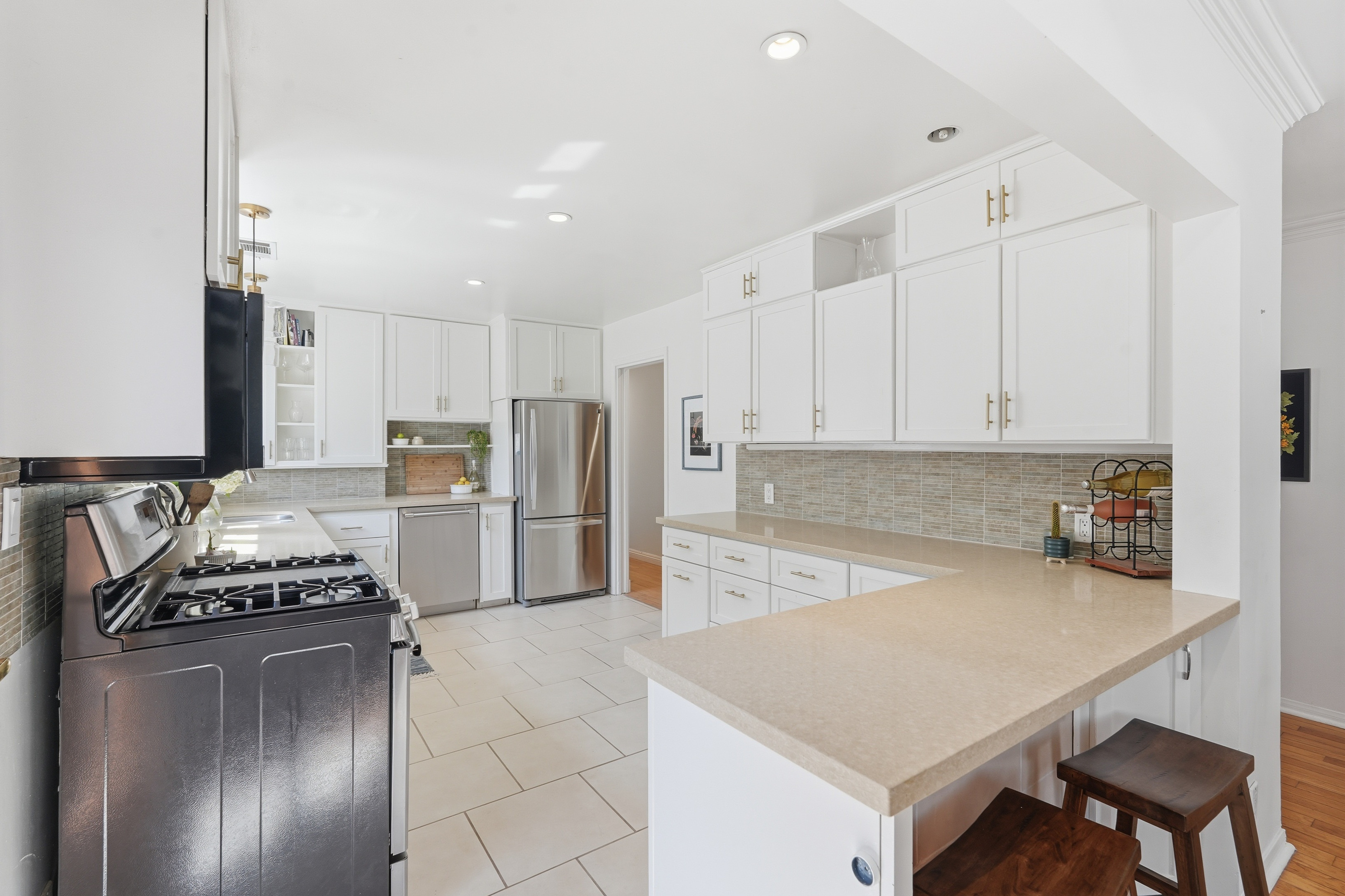  8916 Rayford Drive, Los Angeles, CA 90045 - 物件實景