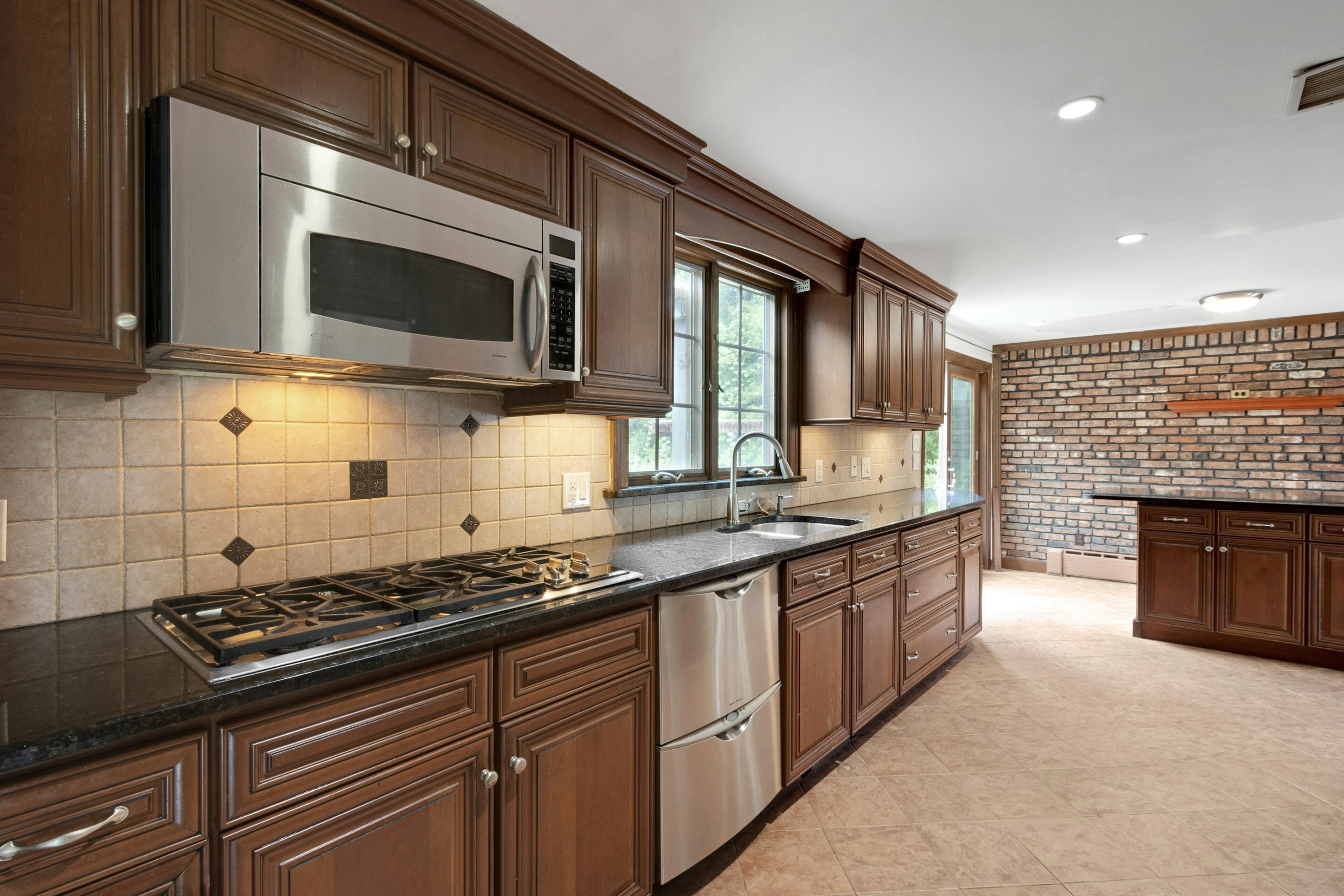  270 High Street, Closter, NJ 07624 - 物件實景