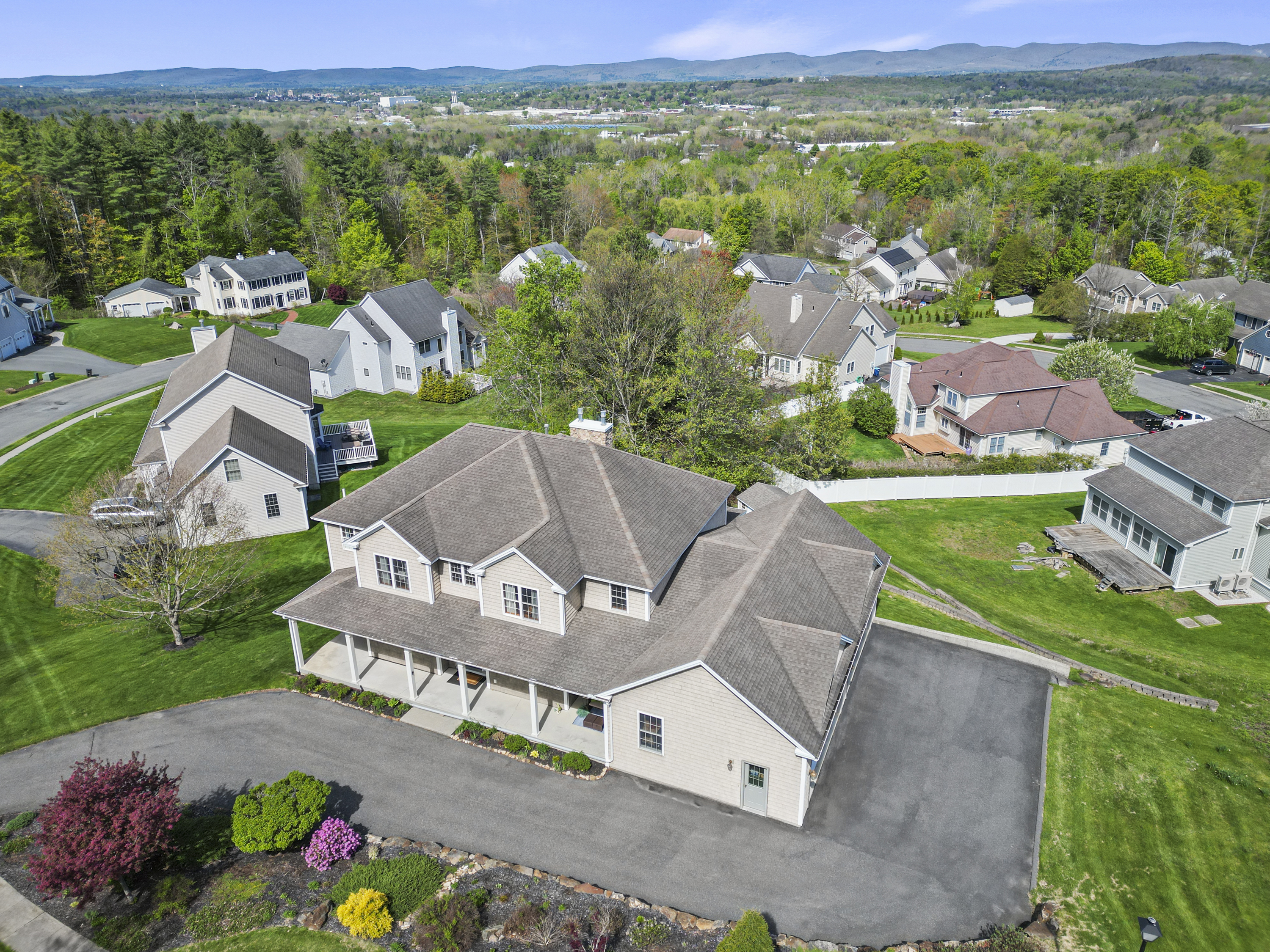  Majestic & Magical Berkshire Mountaintop Home with Views - 物件實景