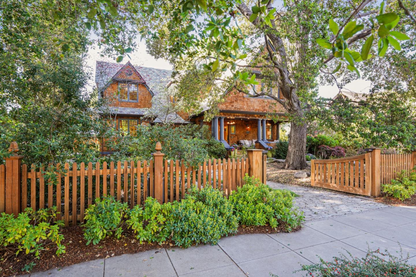 535 Kingsley Ave, Palo Alto, California, 94301, United States, 5 Bedrooms Bedrooms, ,4 BathroomsBathrooms,Residential,For Sale,535 Kingsley Ave,1664262
