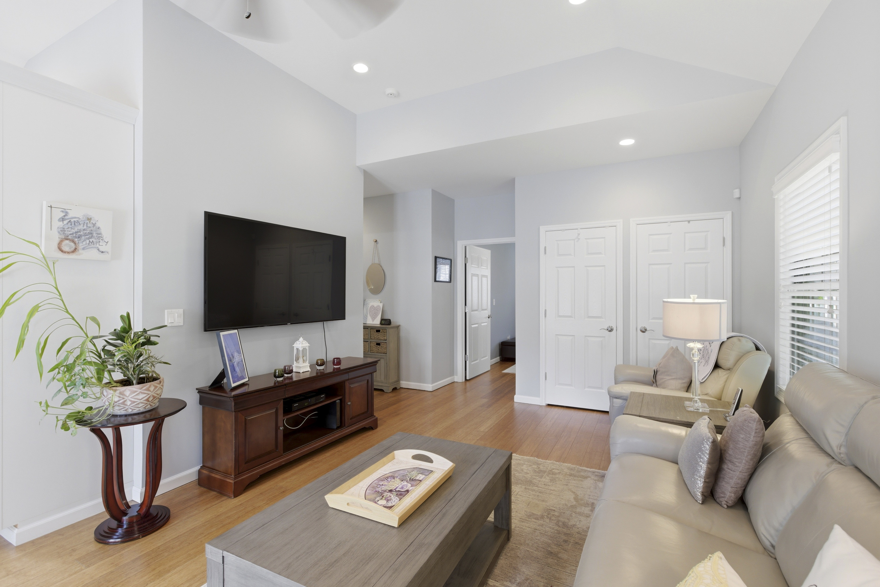  10 Cayla Lane, Port Jefferson Station, NY 11776 - 物件實景