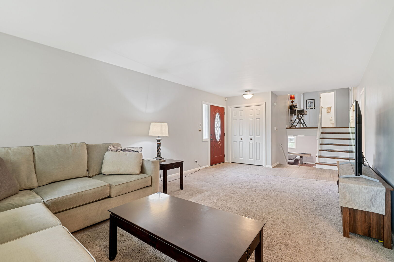 Glenview, Illinois, 60025, United States, 4 Bedrooms Bedrooms, ,3 BathroomsBathrooms,Residential,For Sale,1934626