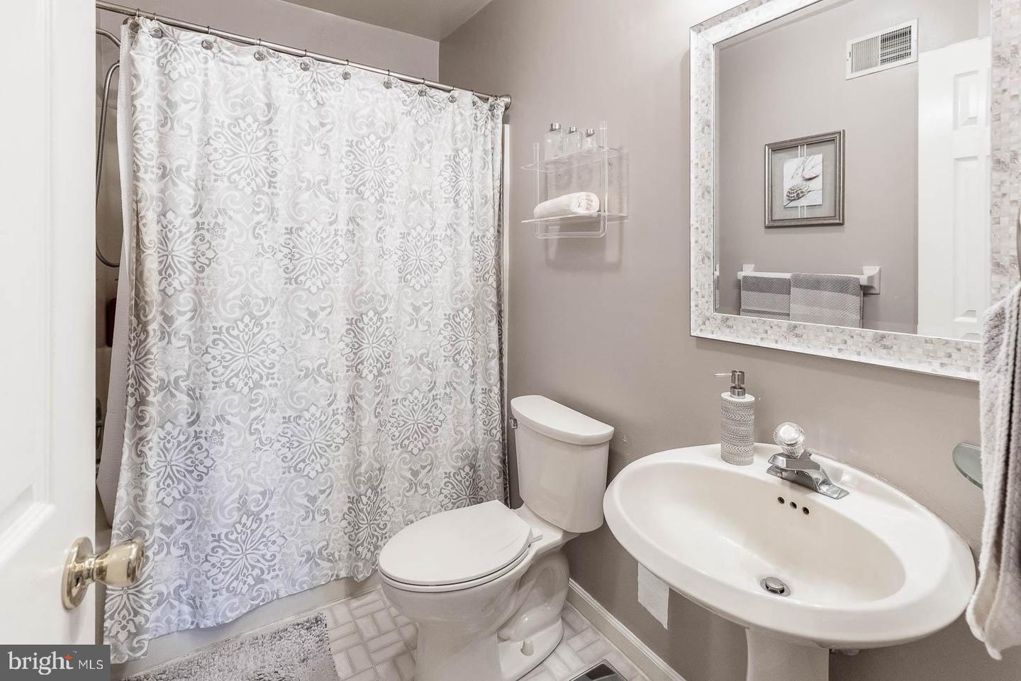 Chalfont, Pennsylvania, 18914, United States, 4 Bedrooms Bedrooms, ,4 BathroomsBathrooms,Residential,For Sale,1991074