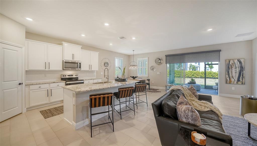 Bradenton, Florida, 34211, United States, 4 Bedrooms Bedrooms, ,3 BathroomsBathrooms,Residential,For Sale,1736682
