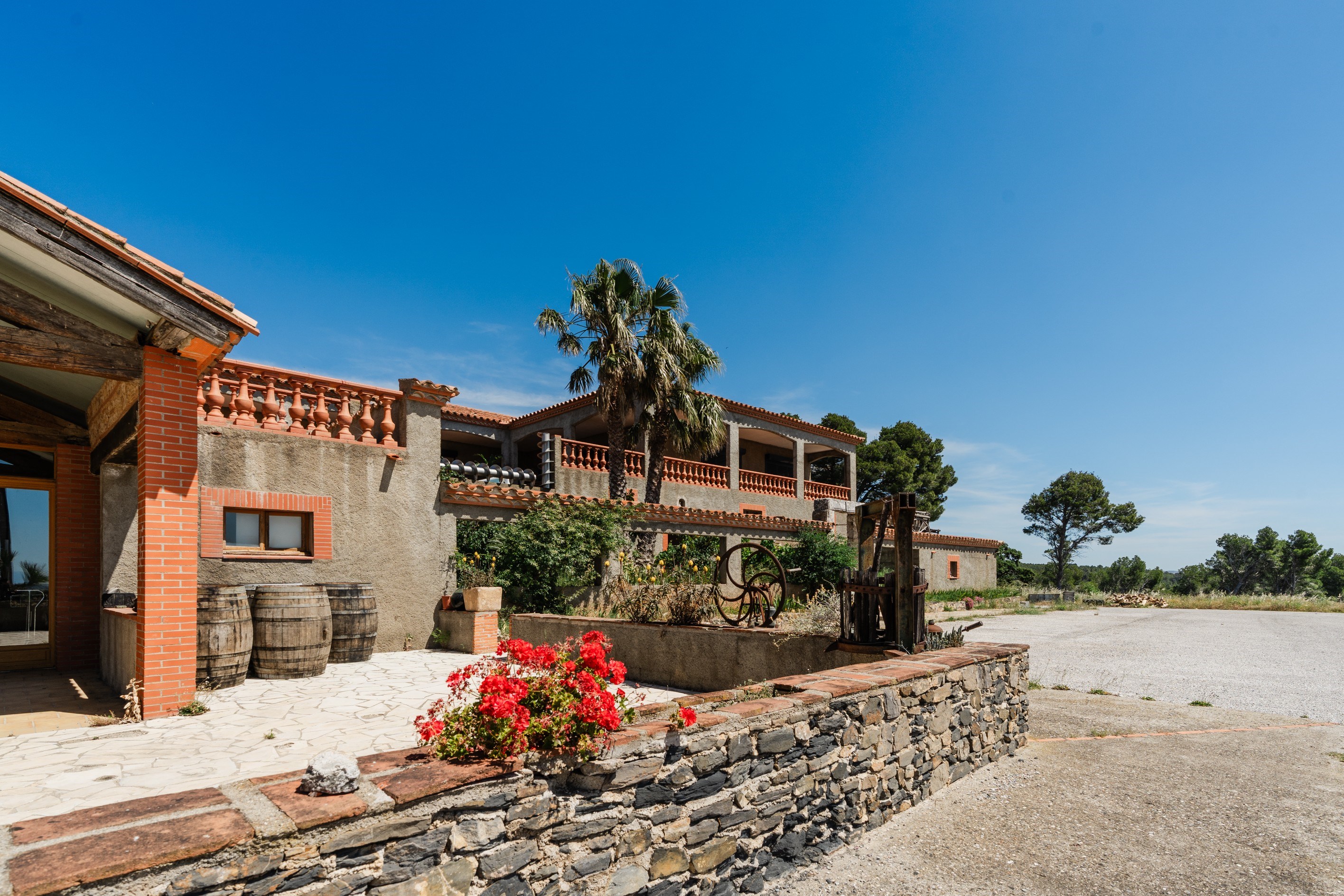  Magnificent Estate of Over 1,600 m² on 10 Hectares of Land with Sweeping Views … - 物件實景