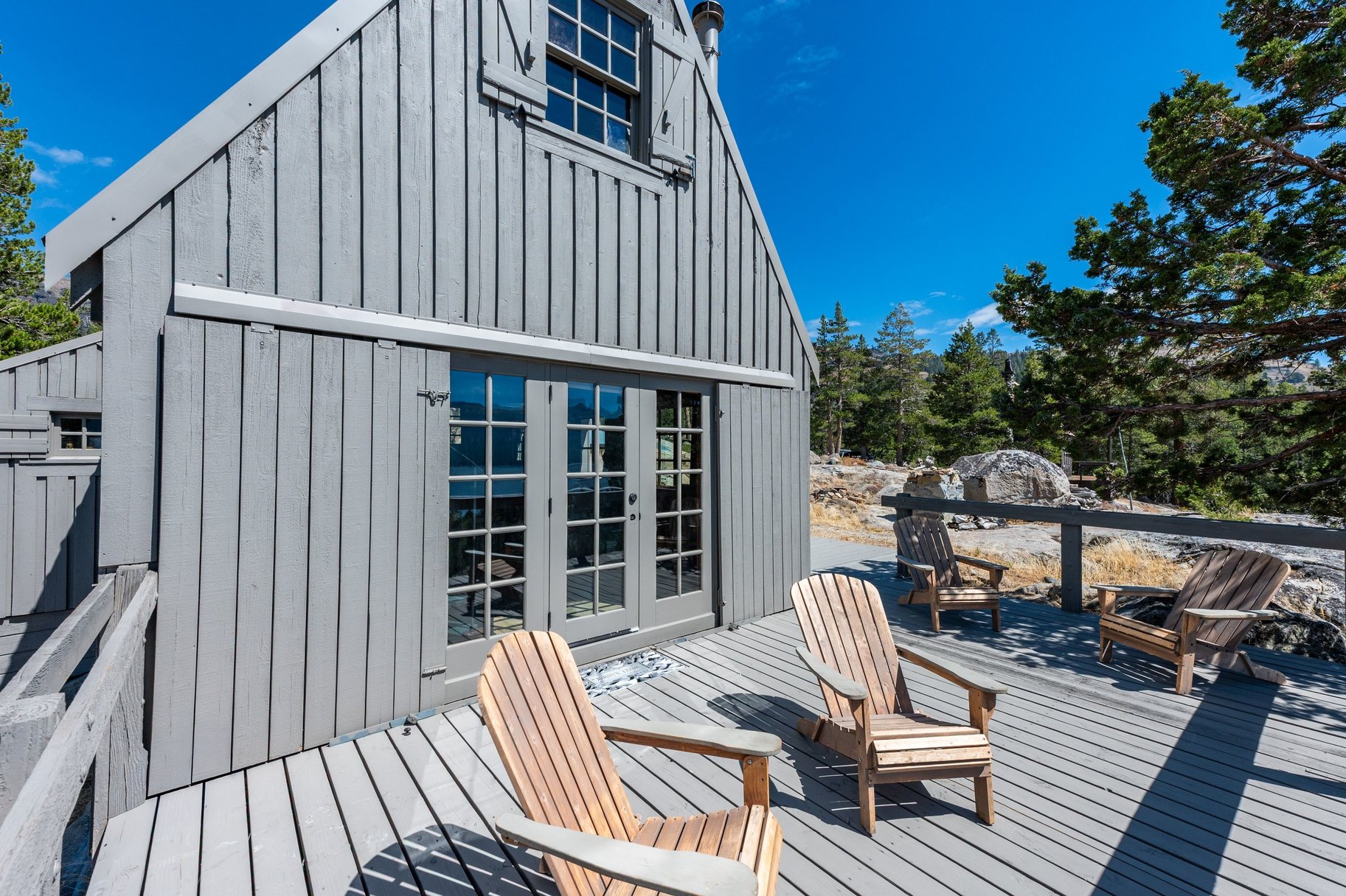  The Juniper Cabin: A Wild Invitation to See the World Differently - 物件實景