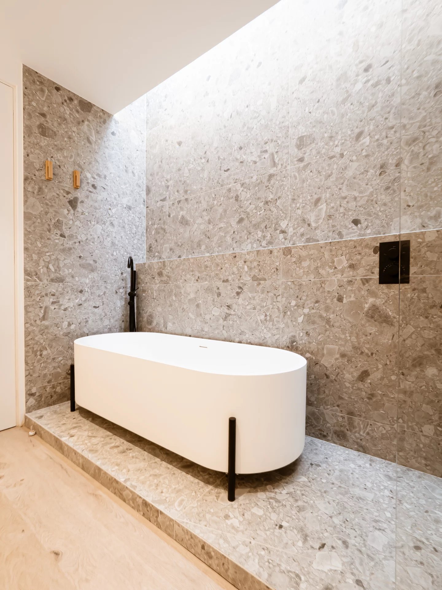 Saint-Paul-de-Vence, Provence-Alpes-Côte d’Azur, 06570, FR, 4 Bedrooms Bedrooms, ,Residential,For Sale,1754208