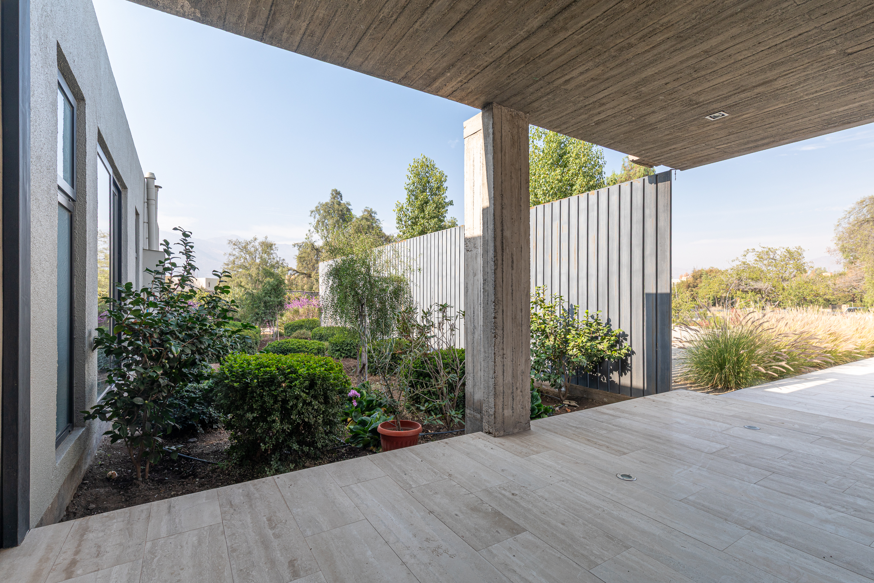  Modern 4-Bedroom Home in Las Brisas Gated Community - 物件實景