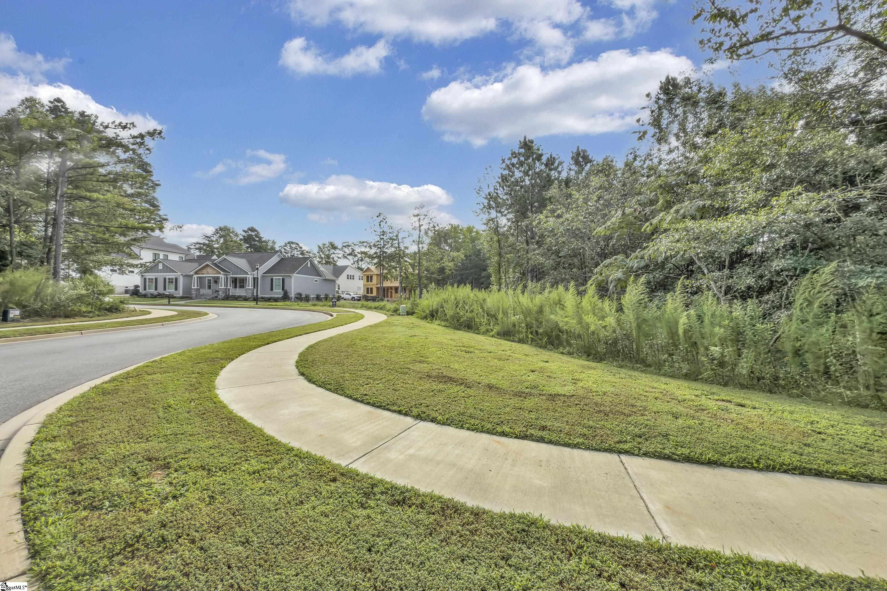 Greenville, South Carolina, 29605, United States, 4 Bedrooms Bedrooms, ,3 BathroomsBathrooms,Residential,For Sale,1939841
