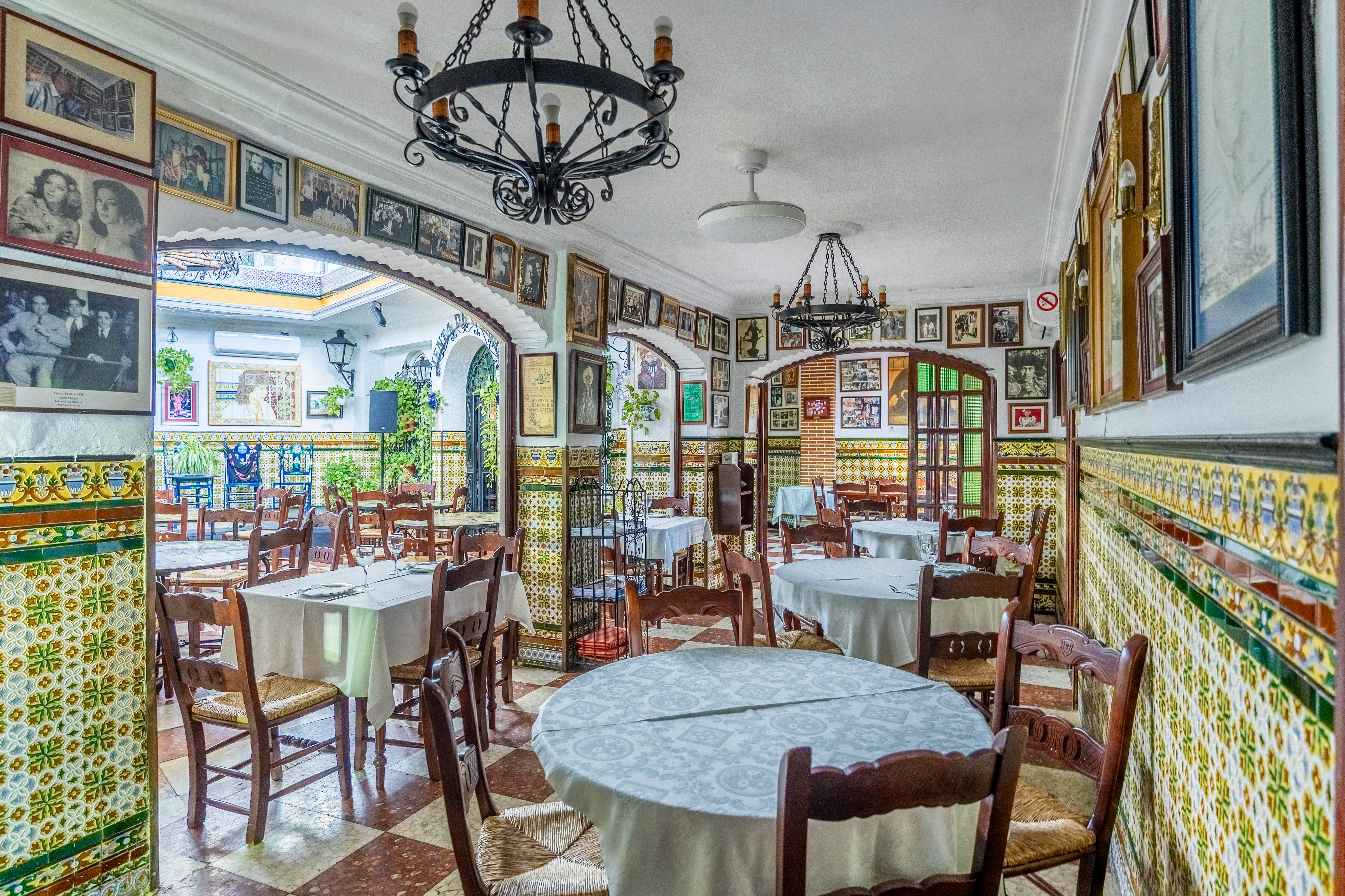  Historic building adjoining Camarón de la Isla Museum - 物件實景