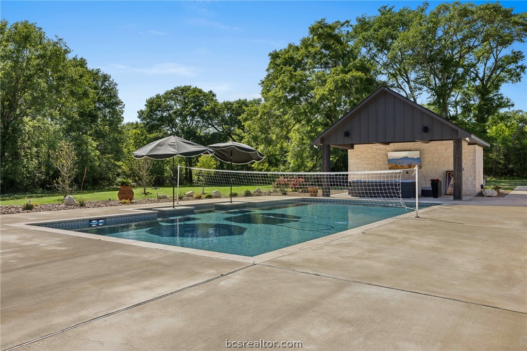Iola, Texas, 77861, United States, 4 Bedrooms Bedrooms, ,5 BathroomsBathrooms,Residential,For Sale,2026143