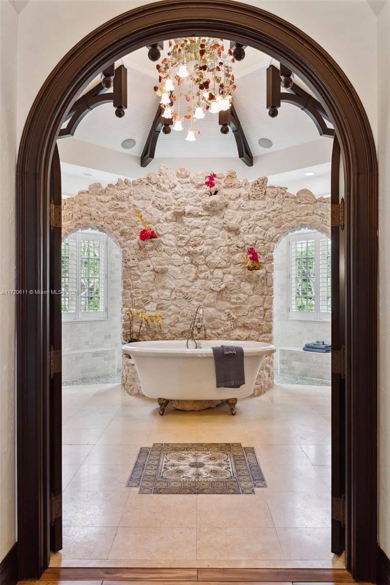 Marathon, Florida, 33050, United States, 5 Bedrooms Bedrooms, ,9 BathroomsBathrooms,Residential,For Sale,1933617