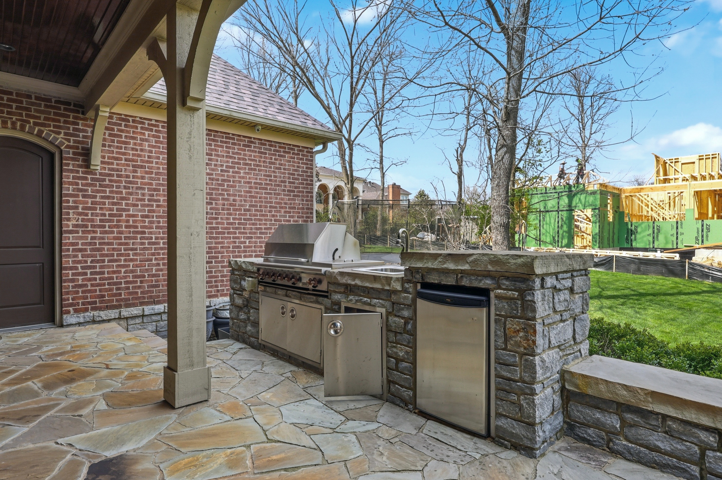  4848 Chelmsbury Lane - 物件實景