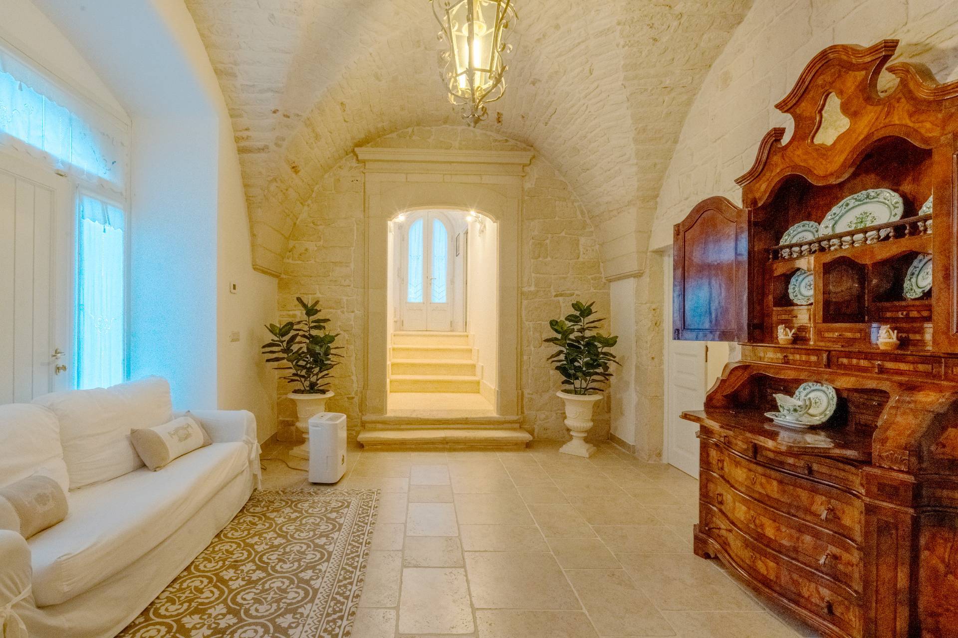 Martina Franca, Taranto, 74015, IT, 9 Bedrooms Bedrooms, ,12 BathroomsBathrooms,Residential,For Sale,1947823
