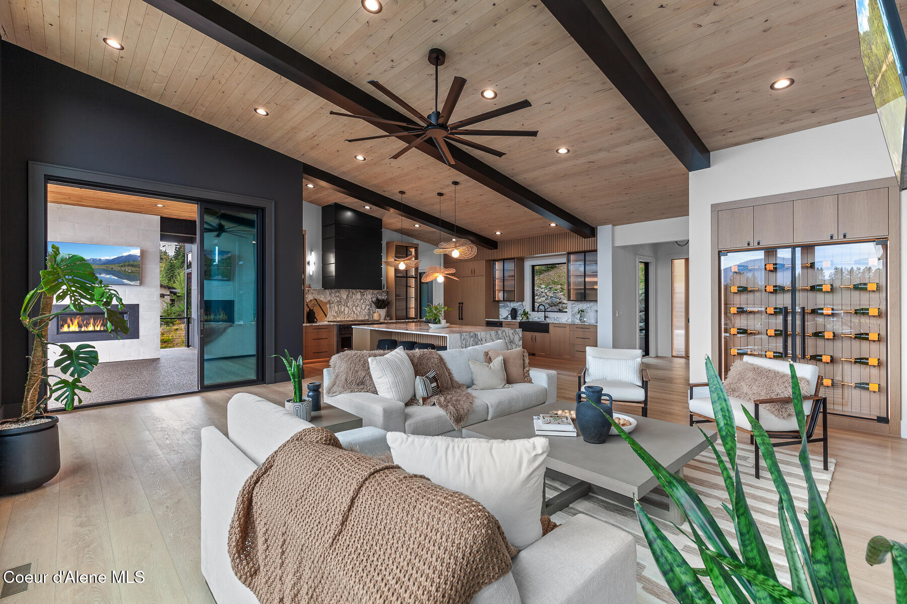 Coeur d'Alene, Idaho, 83814, United States, 5 Bedrooms Bedrooms, ,6 BathroomsBathrooms,Residential,For Sale,1920855