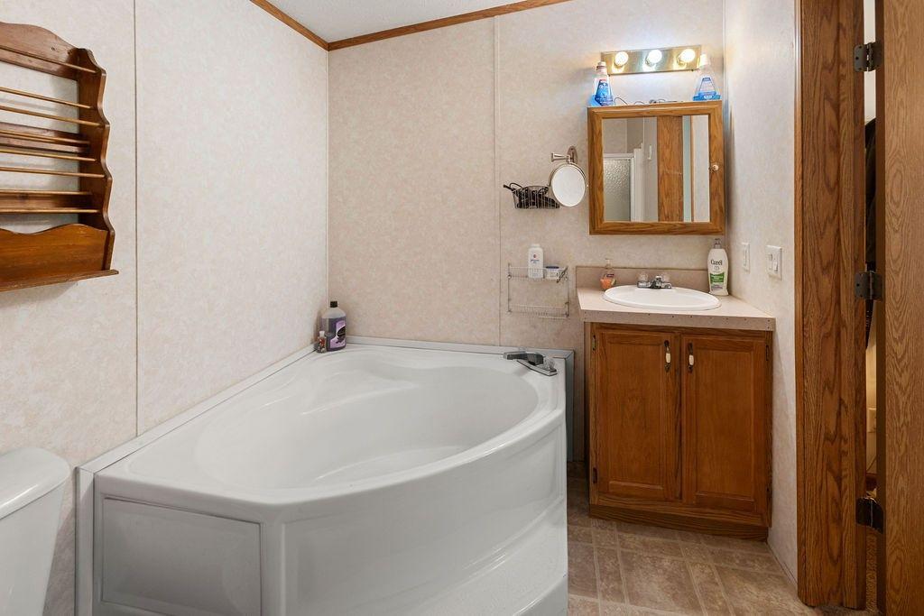 Franklin, New York, 13775, United States, 3 Bedrooms Bedrooms, ,2 BathroomsBathrooms,Residential,For Sale,1967662