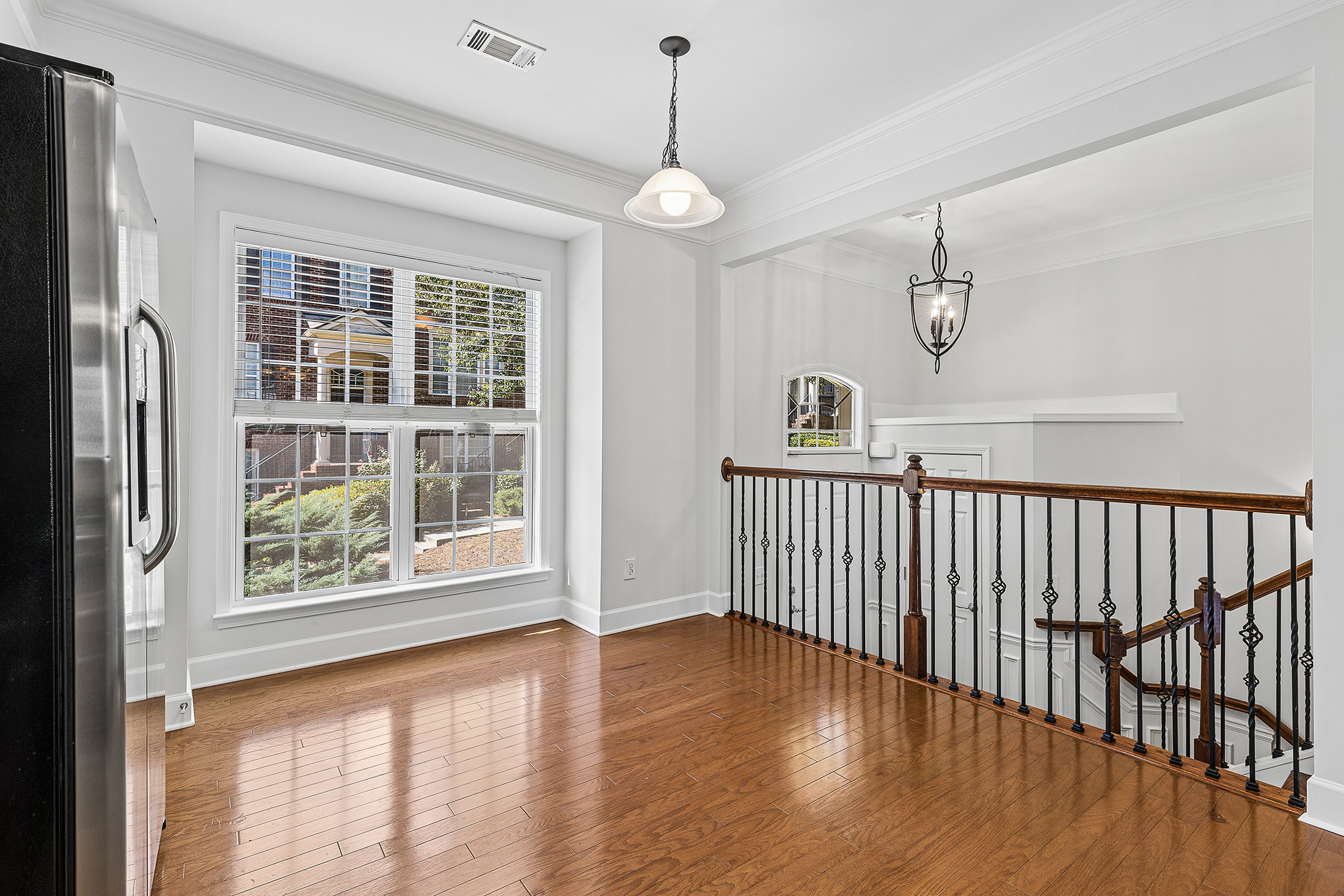  Impeccably Maintained End Unit Townhome in an Exceptional Smyrna Location - 物件實景