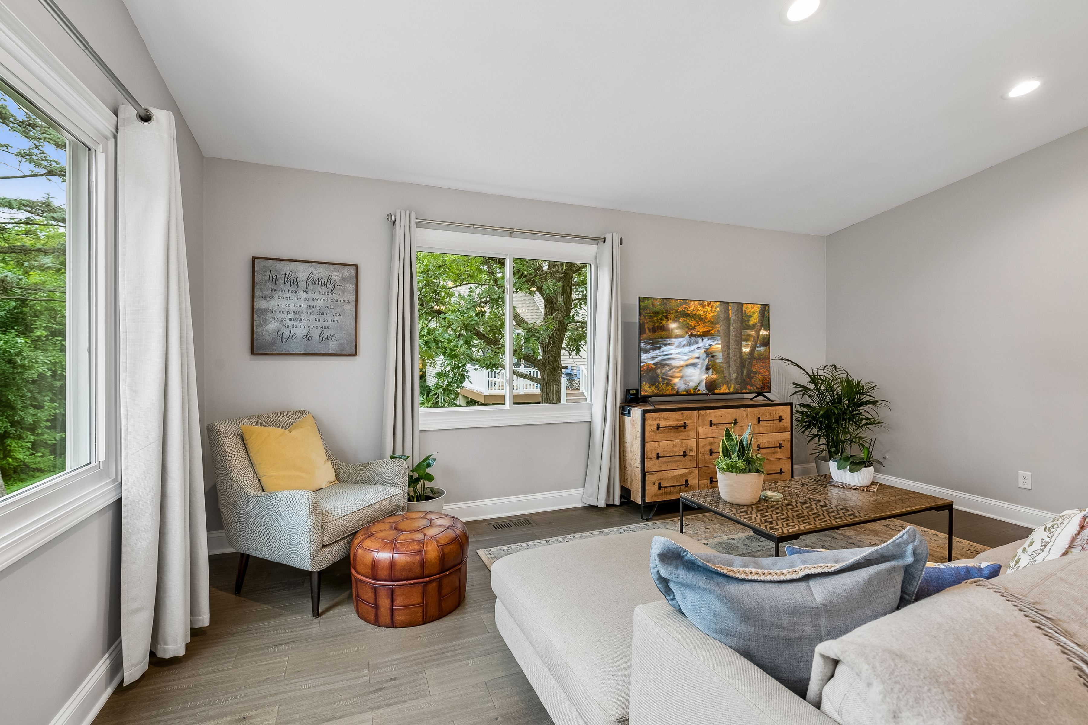  Beautifully Renovated in Coveted Chowen Park - 物件實景