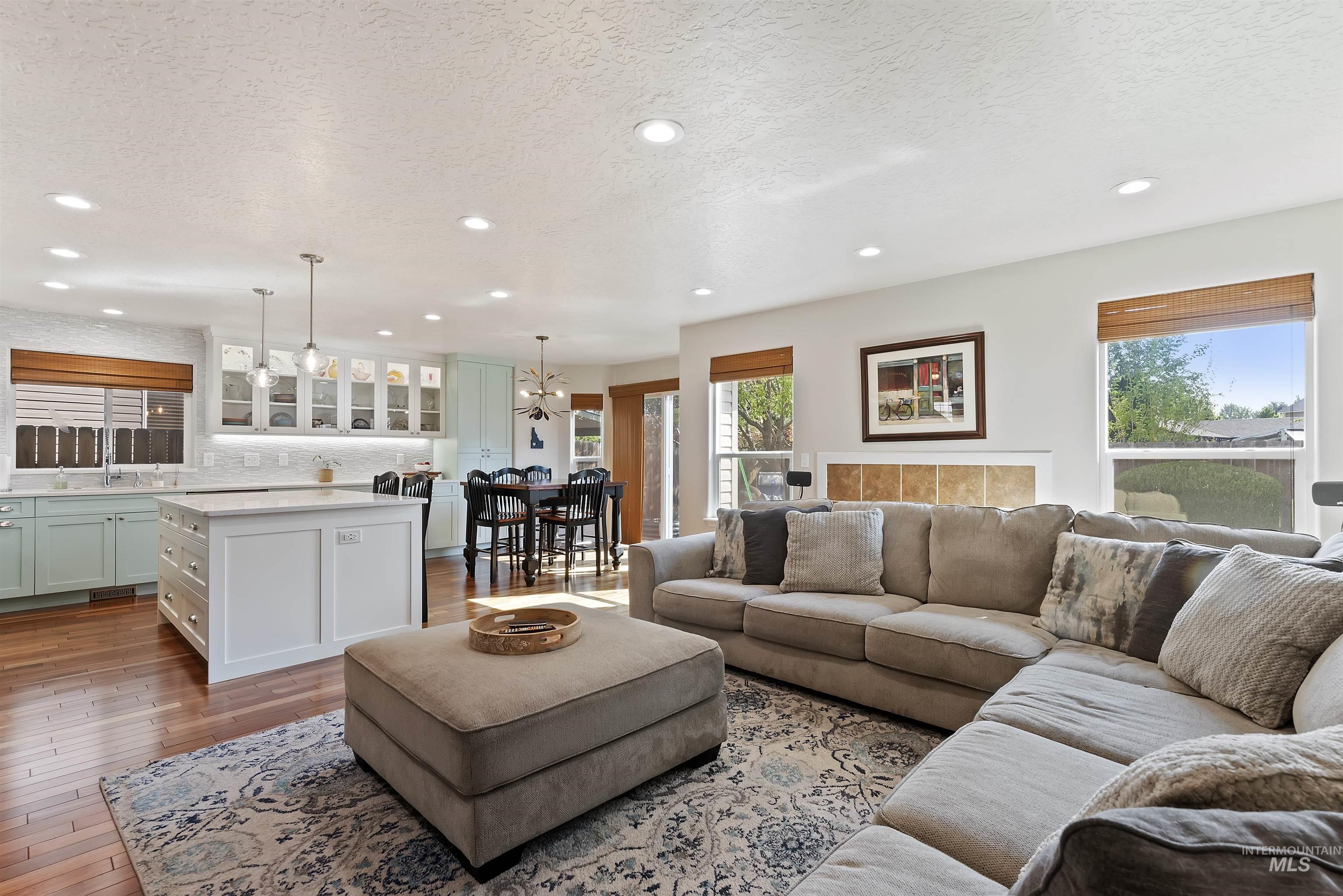 Meridian, Idaho, 83642-7897, United States, 4 Bedrooms Bedrooms, ,Residential,For Sale,1934676