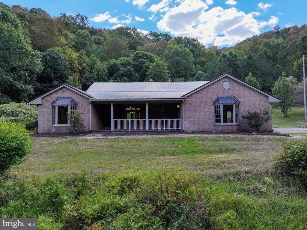 Buffalo Mills, Pennsylvania, 15534, United States, 3 Bedrooms Bedrooms, ,3 BathroomsBathrooms,Residential,For Sale,1948383