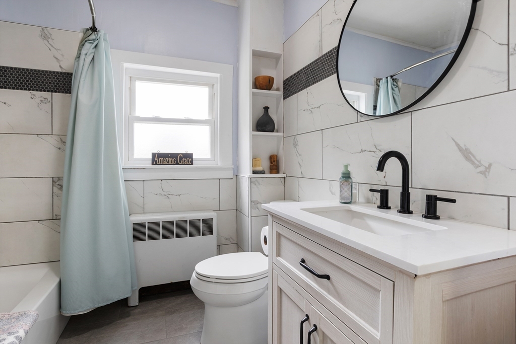 Groton, Massachusetts, 01450, United States, 3 Bedrooms Bedrooms, ,2 BathroomsBathrooms,Residential,For Sale,1983449