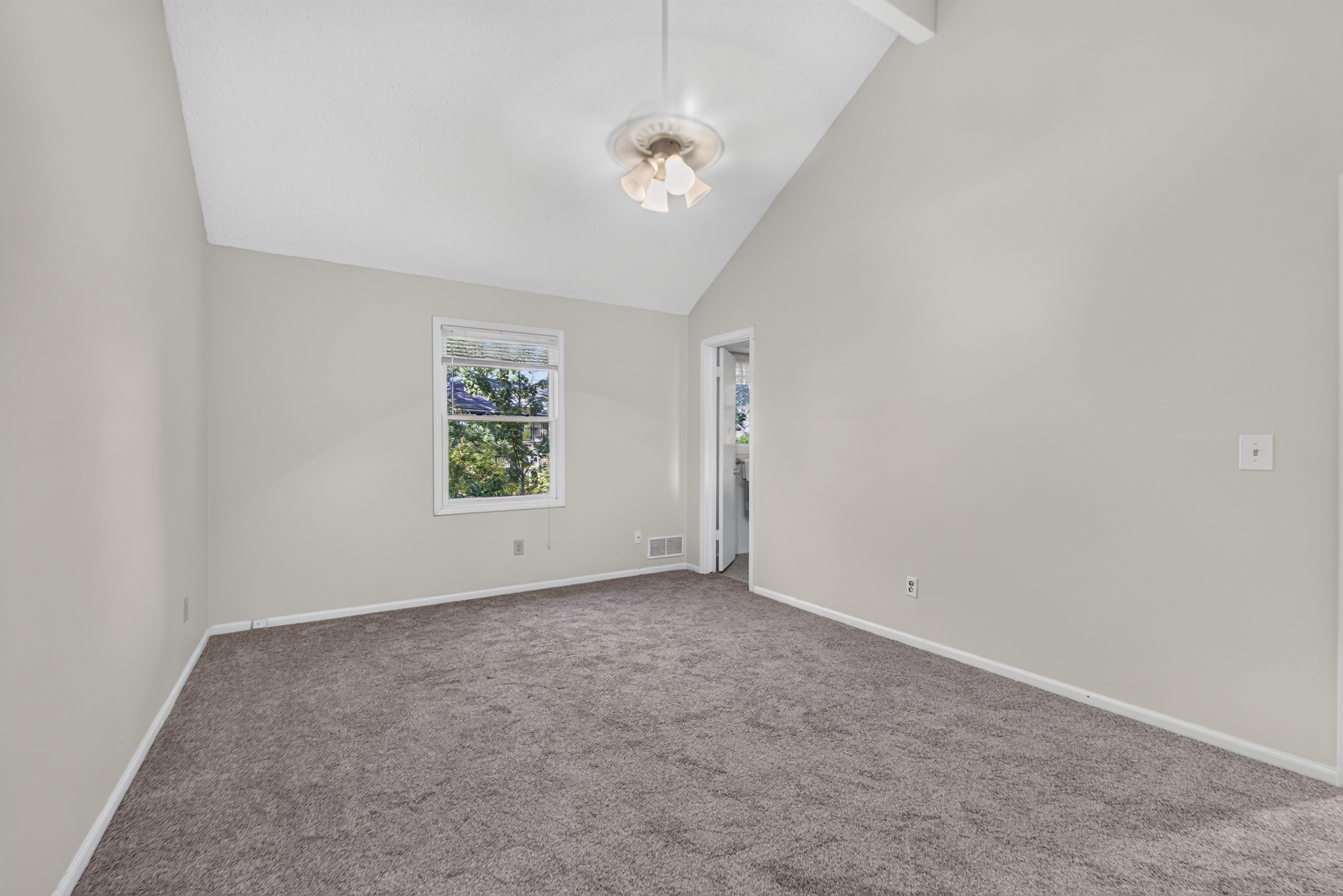  10228 Caenen Drive, Lenexa, KS 66215 - 物件實景