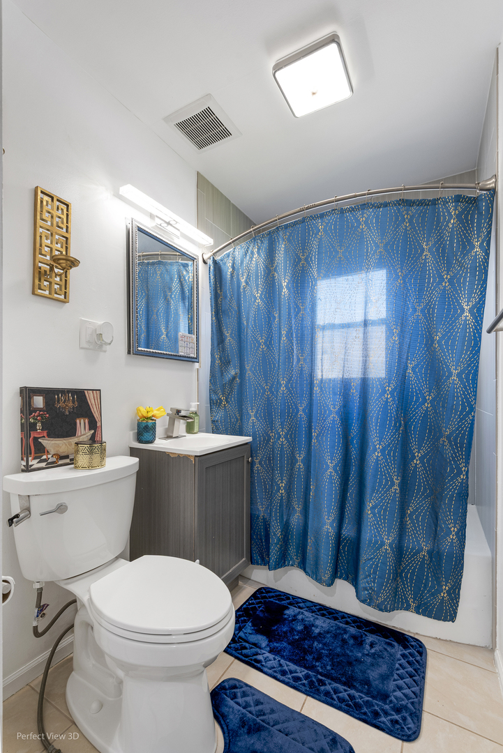 Morton Grove, Illinois, 60053, United States, 4 Bedrooms Bedrooms, ,2 BathroomsBathrooms,Residential,For Sale,2000642