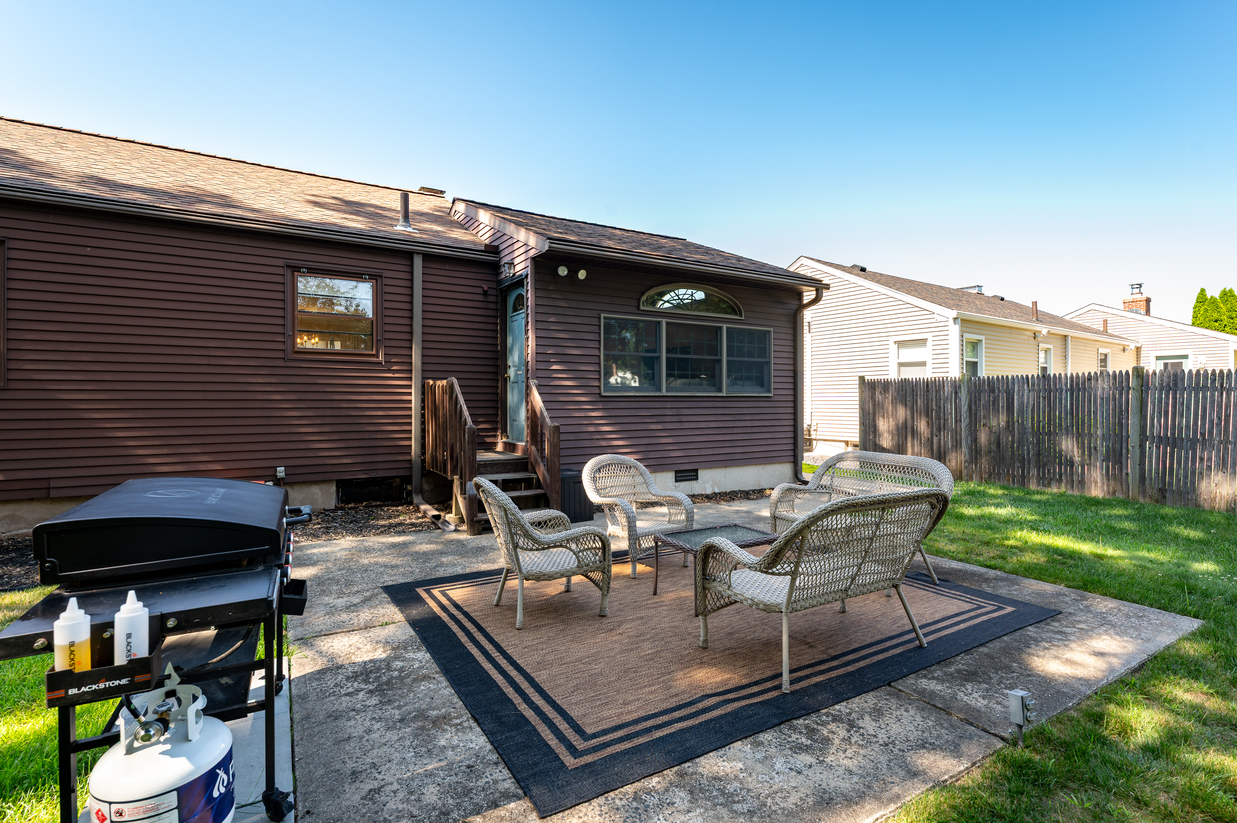  Fully modernized 3-bedroom ranch in a quiet, beautiful neighborhood. - 物件實景