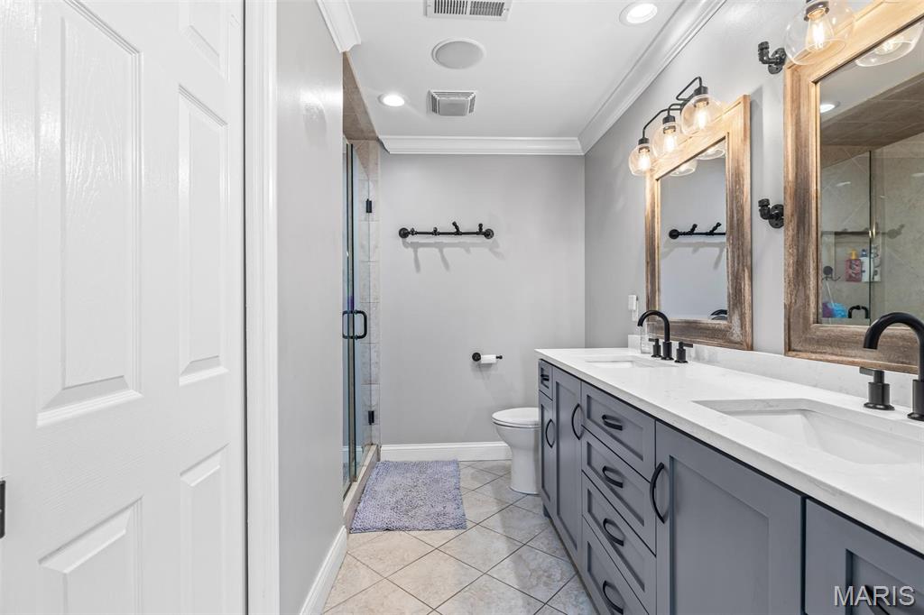 Jackson, Missouri, 63755, United States, 6 Bedrooms Bedrooms, ,4 BathroomsBathrooms,Residential,For Sale,1941660