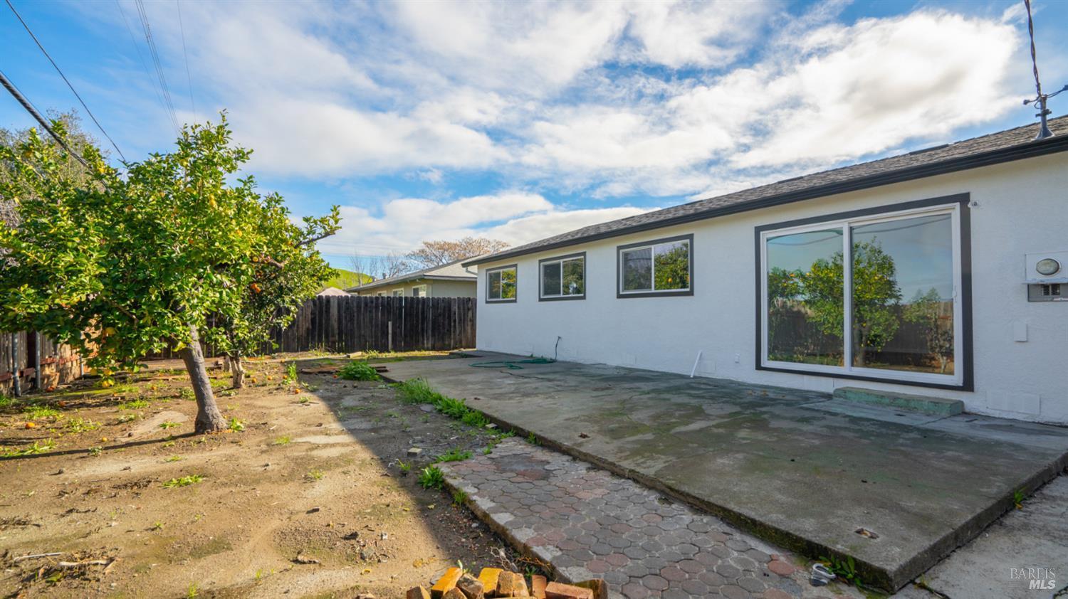 Vacaville, California, 95688, United States, 4 Bedrooms Bedrooms, ,2 BathroomsBathrooms,Residential,For Sale,2008554