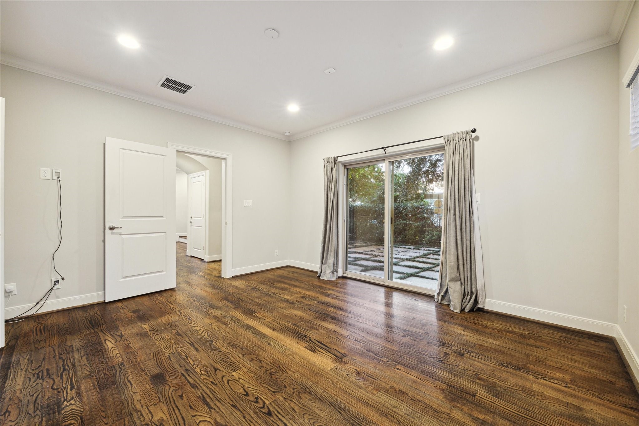  6008 Potomac Park Drive - 物件實景