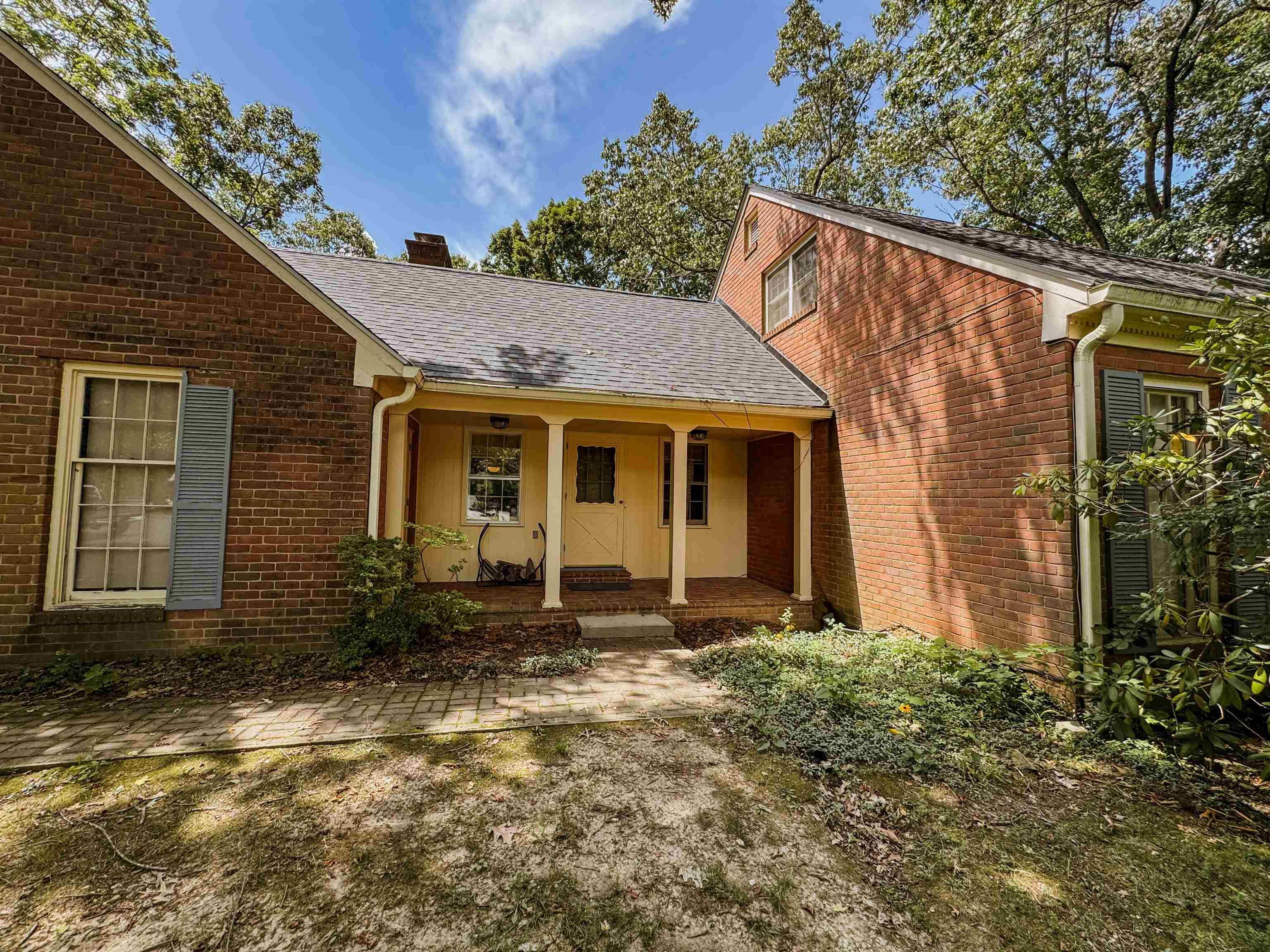 Blacksburg, Virginia, 24060, United States, 5 Bedrooms Bedrooms, ,4 BathroomsBathrooms,Residential,For Sale,1900979