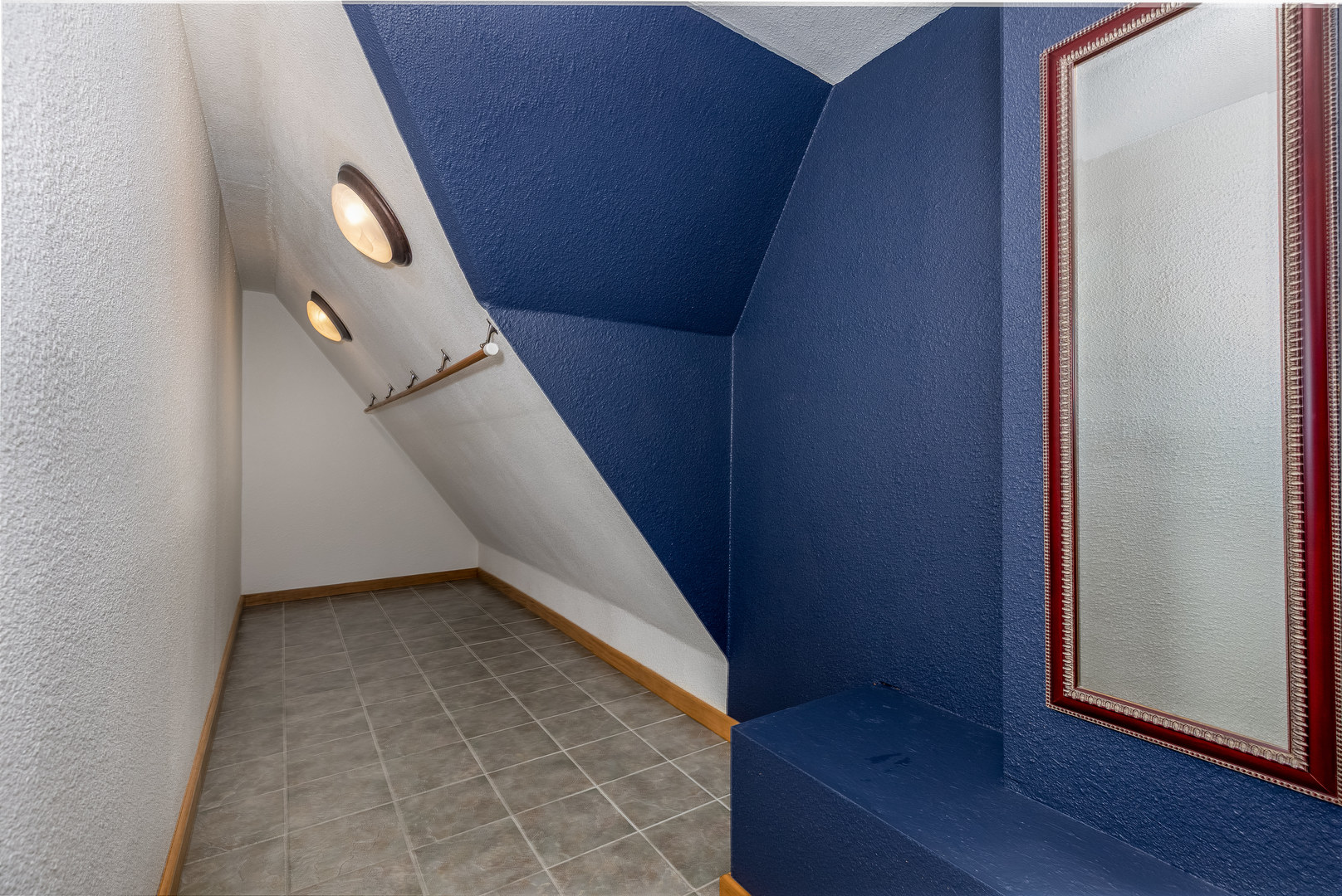 Ottawa, Illinois, 61350, United States, 3 Bedrooms Bedrooms, ,3 BathroomsBathrooms,Residential,For Sale,1957574