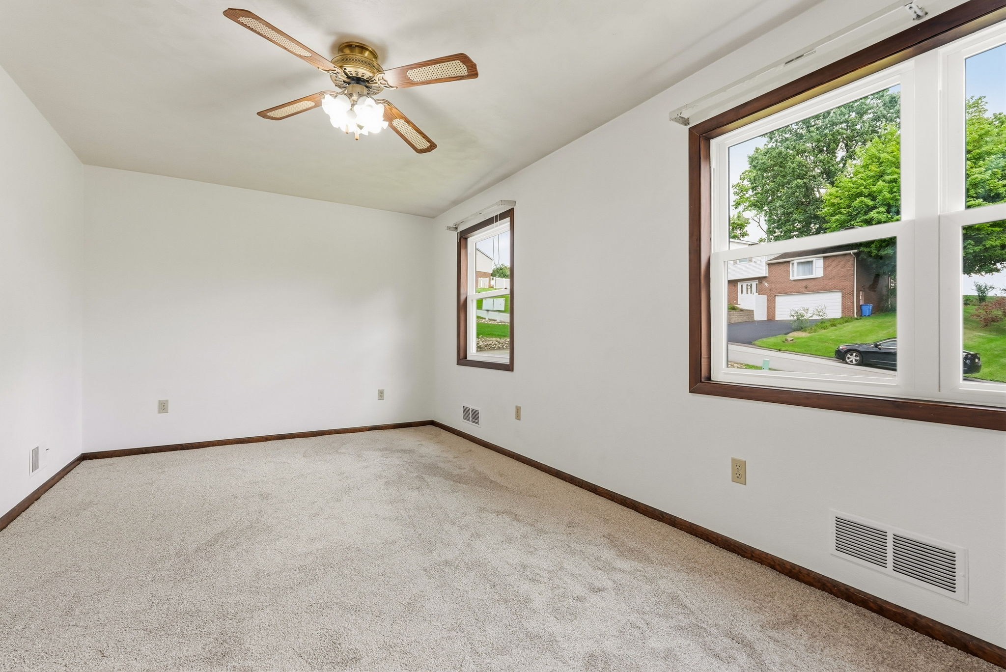  145 Karen Drive, Elizabeth, PA 15037 - 物件實景