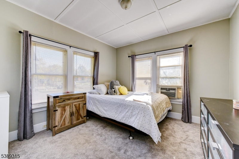 Berkeley Heights Twp., New Jersey, 07922, United States, 3 Bedrooms Bedrooms, ,1 BathroomBathrooms,Residential,For Sale,1994773