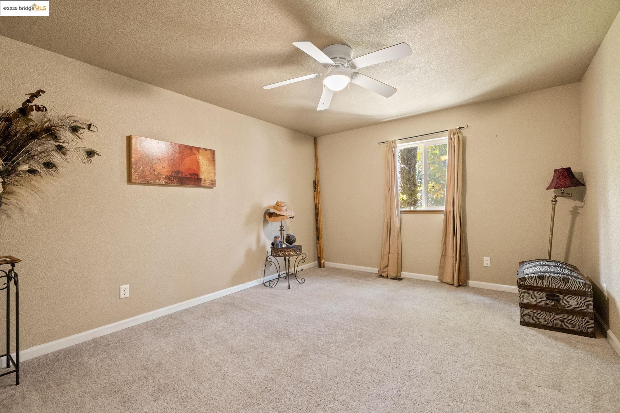 Sonora, California, 95370, United States, 5 Bedrooms Bedrooms, ,3 BathroomsBathrooms,Residential,For Sale,1979113