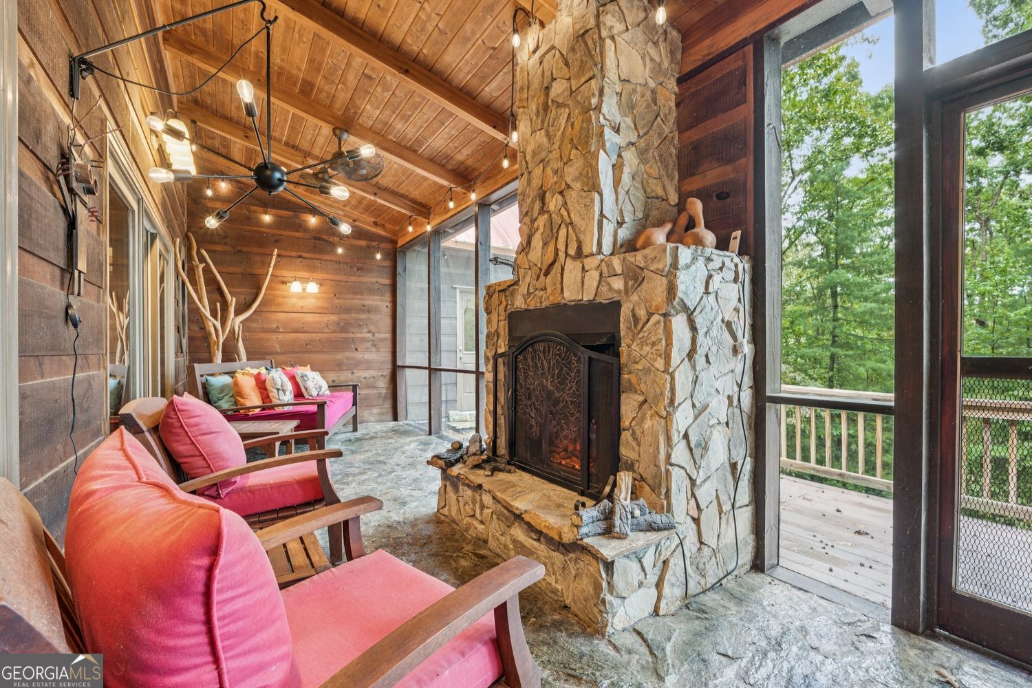 Ellijay, Georgia, 30540, United States, 3 Bedrooms Bedrooms, ,4 BathroomsBathrooms,Residential,For Sale,1952403