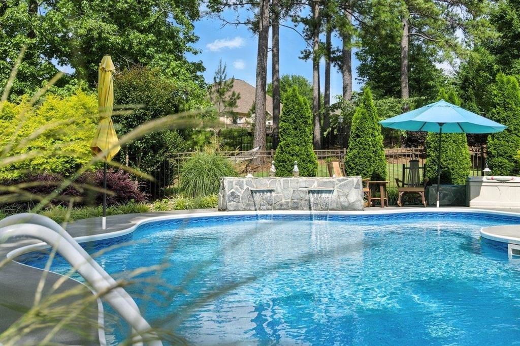 Inman, South Carolina, 29349, United States, 3 Bedrooms Bedrooms, ,4 BathroomsBathrooms,Residential,For Sale,1934992