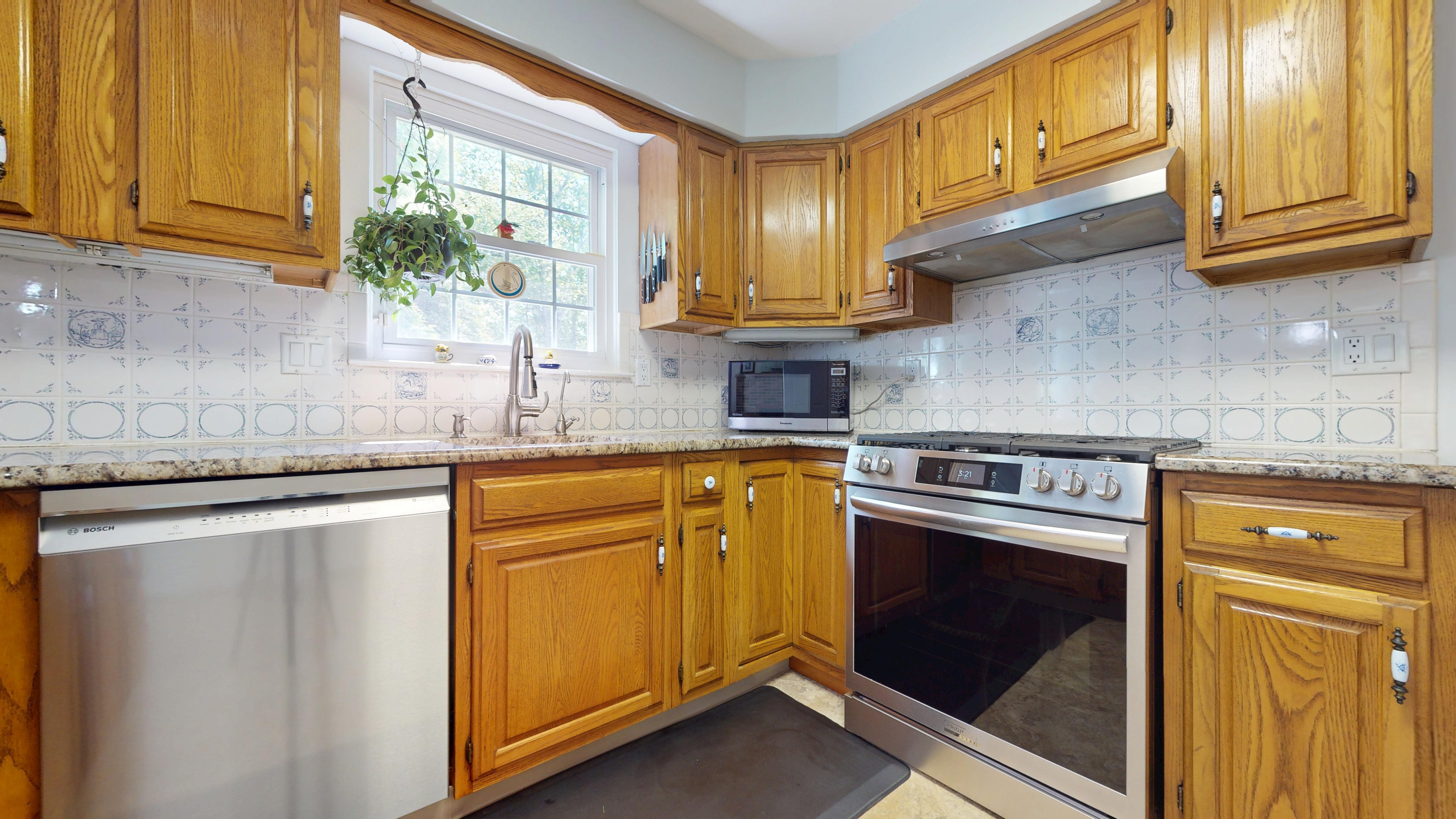 Galloway, New Jersey, 08205, United States, 4 Bedrooms Bedrooms, ,3 BathroomsBathrooms,Residential,For Sale,2048646
